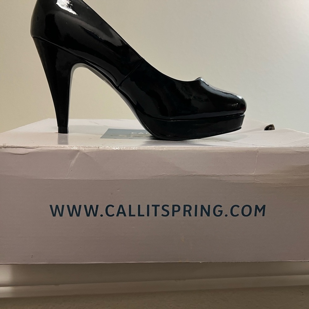 Black Heels - Picture 3 of 4